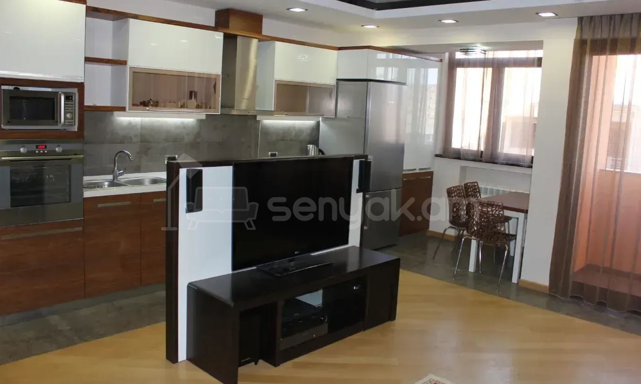 3 Սենյականոց Բնակարան, 90քմ, 4/9 հարկ, Կապիտալ Վերանորոգված, Կահավորված