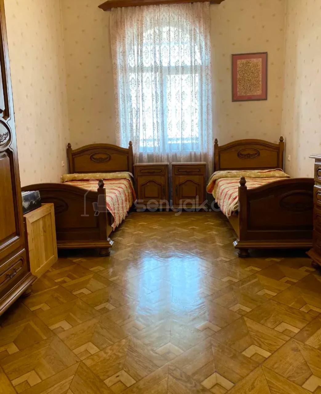 5 Սենյականոց Բնակարան Քարե Շենքում, 144քմ, 5/5 հարկ, Կապիտալ Վերանորոգված
