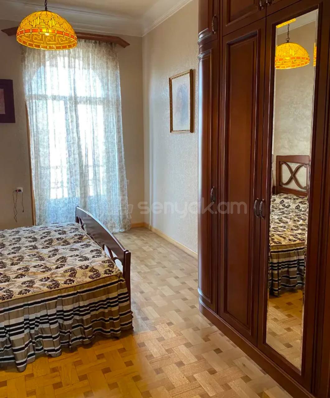 5 Սենյականոց Բնակարան Քարե Շենքում, 144քմ, 5/5 հարկ, Կապիտալ Վերանորոգված