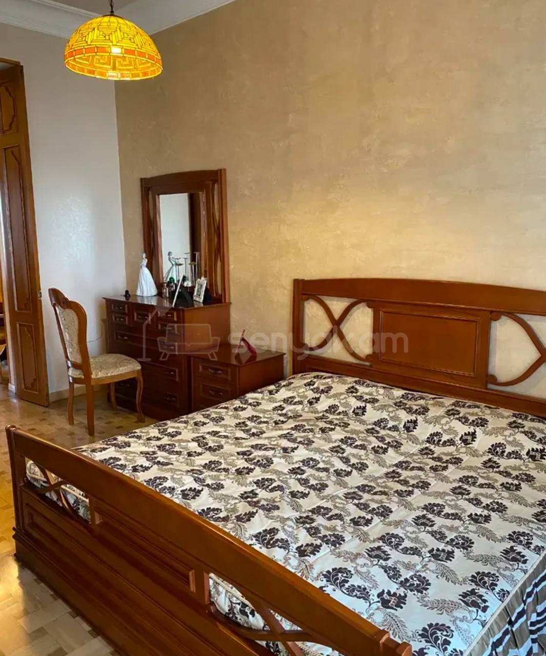 5 Սենյականոց Բնակարան Քարե Շենքում, 144քմ, 5/5 հարկ, Կապիտալ Վերանորոգված