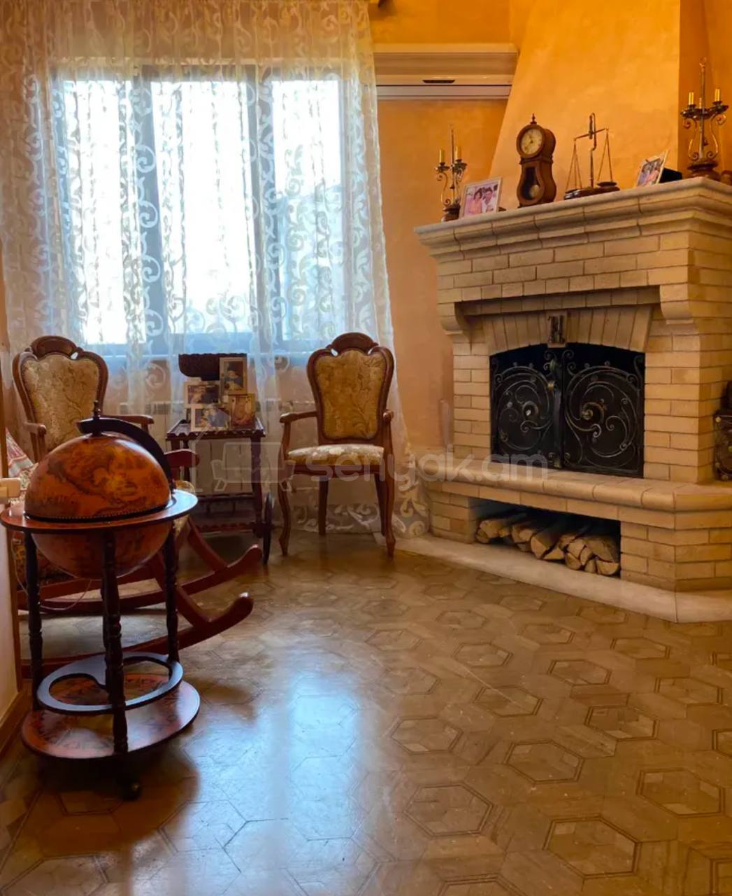 5 Սենյականոց Բնակարան Քարե Շենքում, 144քմ, 5/5 հարկ, Կապիտալ Վերանորոգված