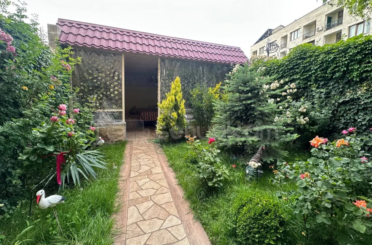 5 Սենյականոց Բնակարան Նորակառույցում, 210քմ, 3/3 հարկ, Կապիտալ Վերանորոգված