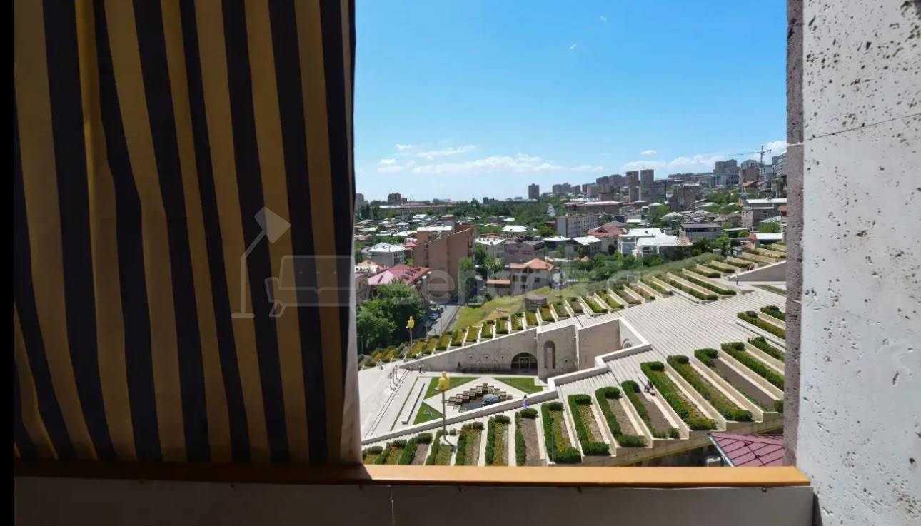 4 Սենյականոց Բնակարան, 150քմ, 7/10 հարկ, Կապիտալ Վերանորոգված, Կահավորված