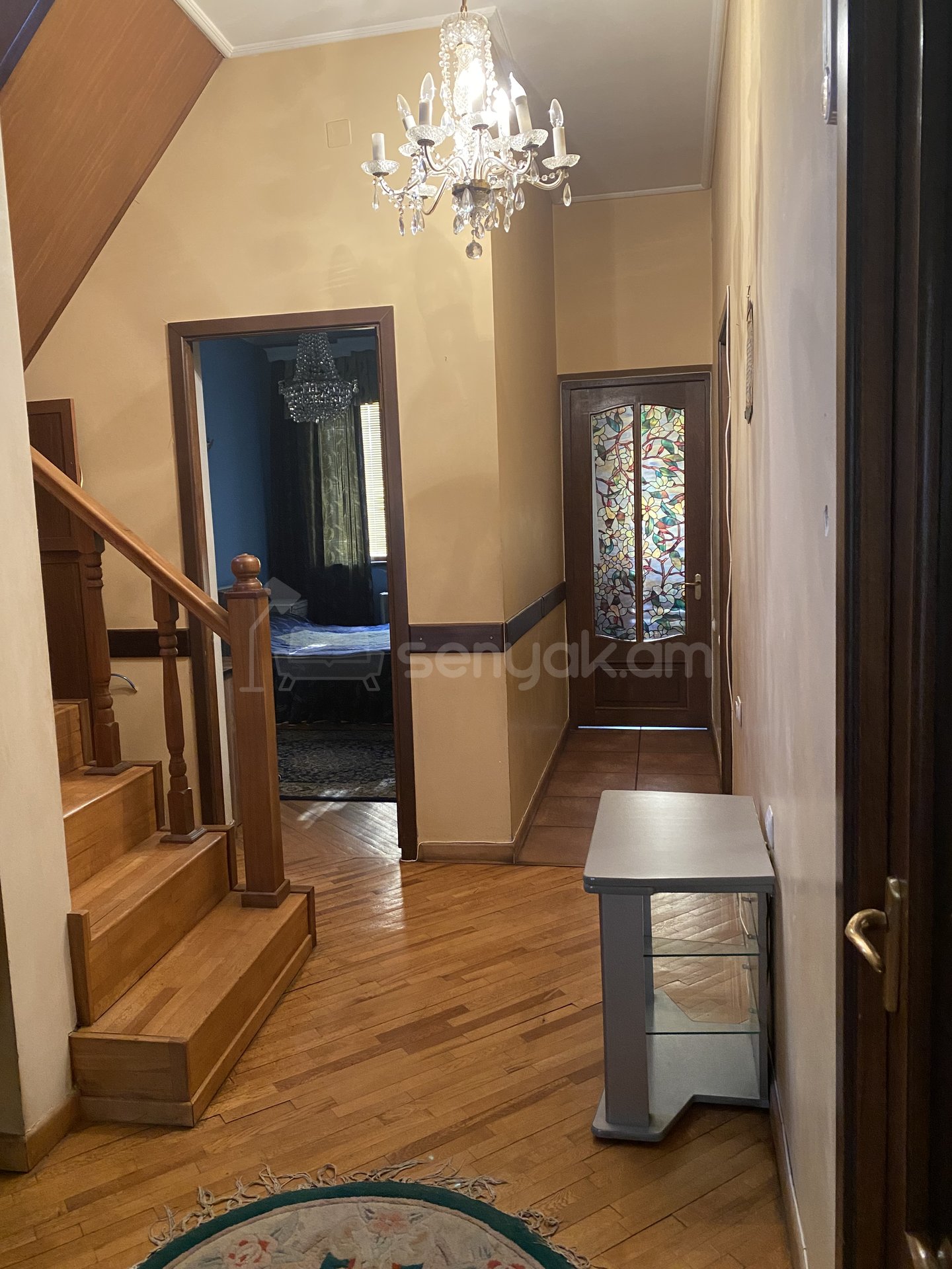 3 Սենյականոց Բնակարան Քարե Շենքում, 132քմ, 4/5 հարկ, Կապիտալ Վերանորոգված, Կահավորված, Արևկող