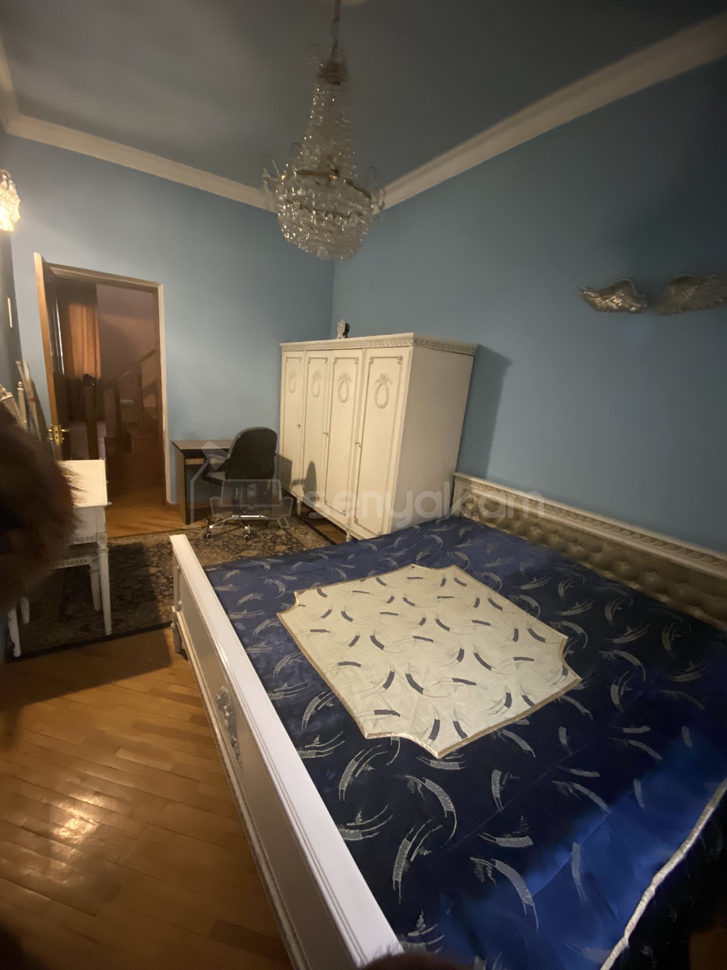 3 Սենյականոց Բնակարան Քարե Շենքում, 132քմ, 4/5 հարկ, Կապիտալ Վերանորոգված, Կահավորված, Արևկող