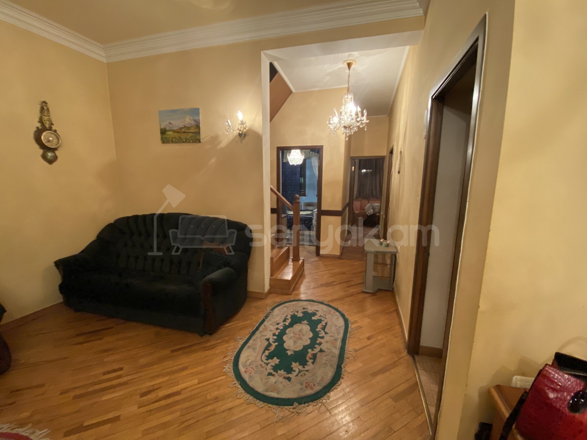 3 Սենյականոց Բնակարան Քարե Շենքում, 132քմ, 4/5 հարկ, Կապիտալ Վերանորոգված, Կահավորված, Արևկող