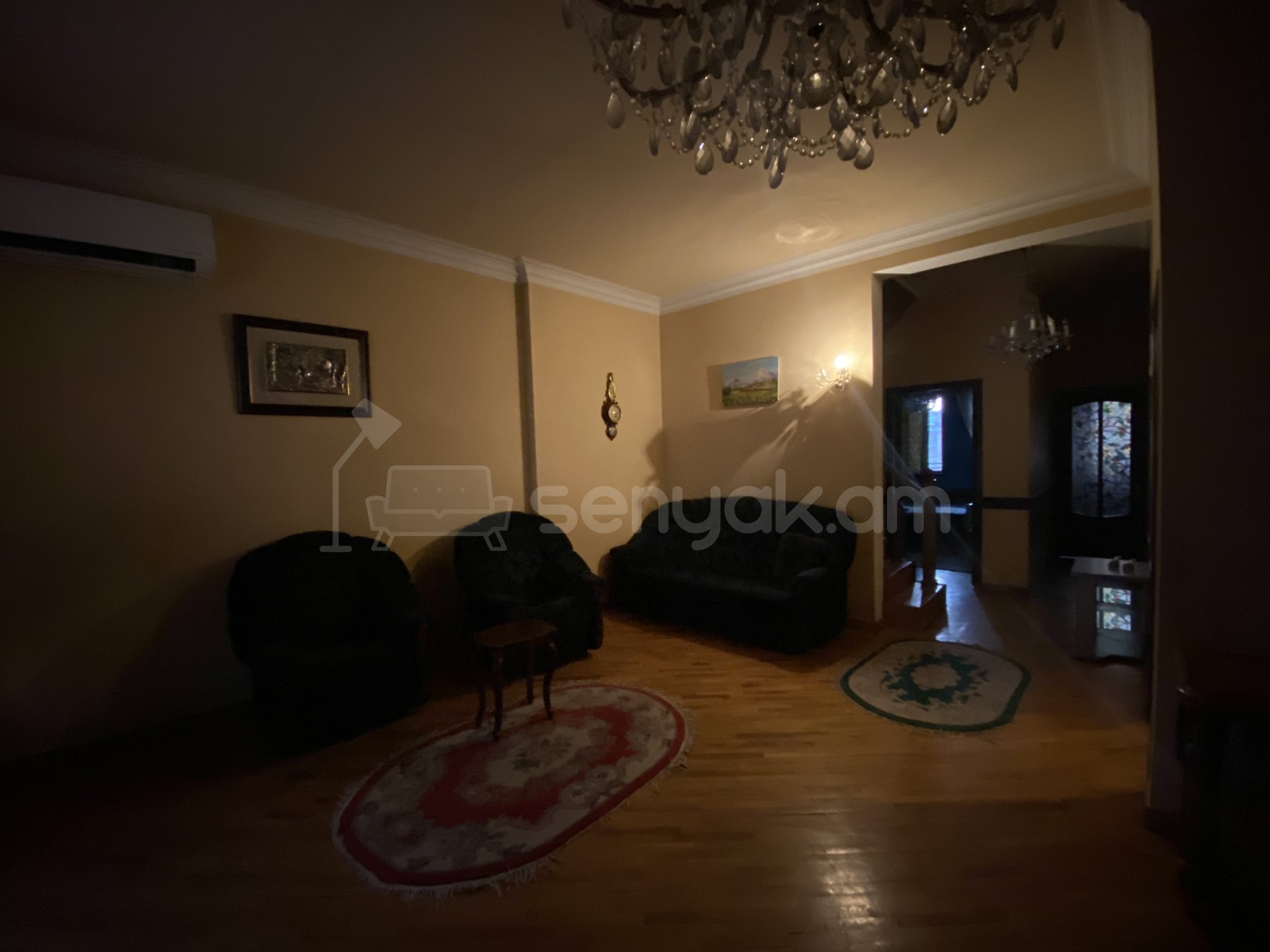 3 Սենյականոց Բնակարան Քարե Շենքում, 132քմ, 4/5 հարկ, Կապիտալ Վերանորոգված, Կահավորված, Արևկող