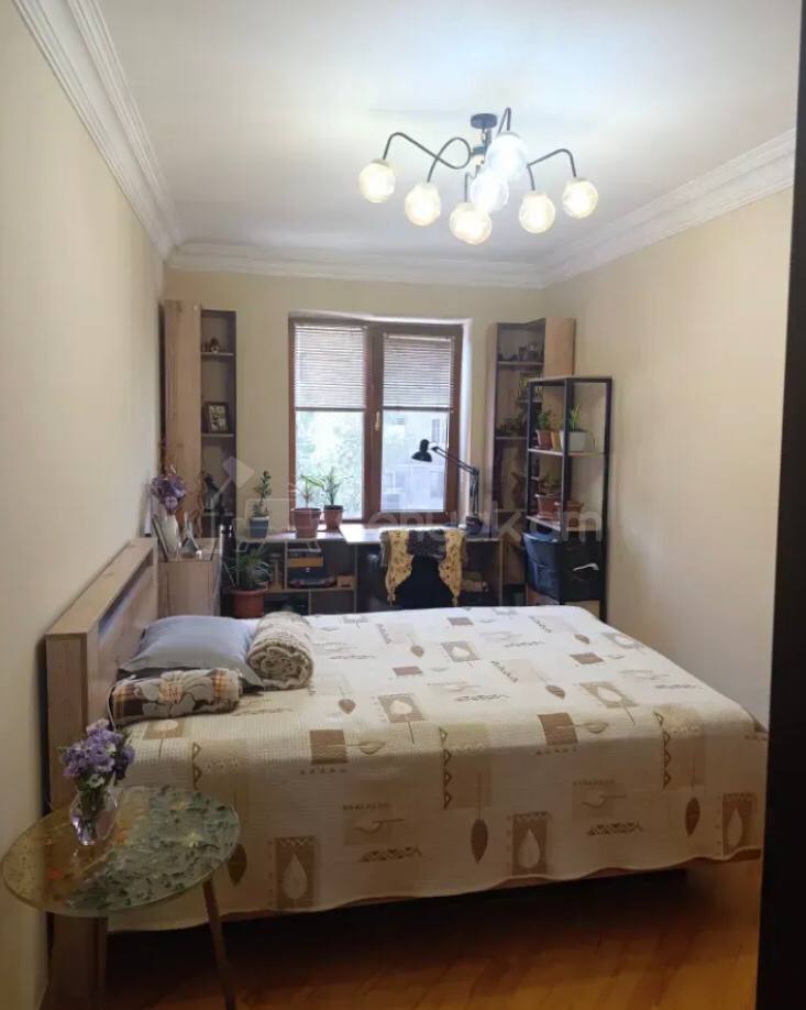 3 Սենյականոց Բնակարան Քարե Շենքում, 58քմ, 4/5 հարկ, Կոսմետիկ Վերանորոգված