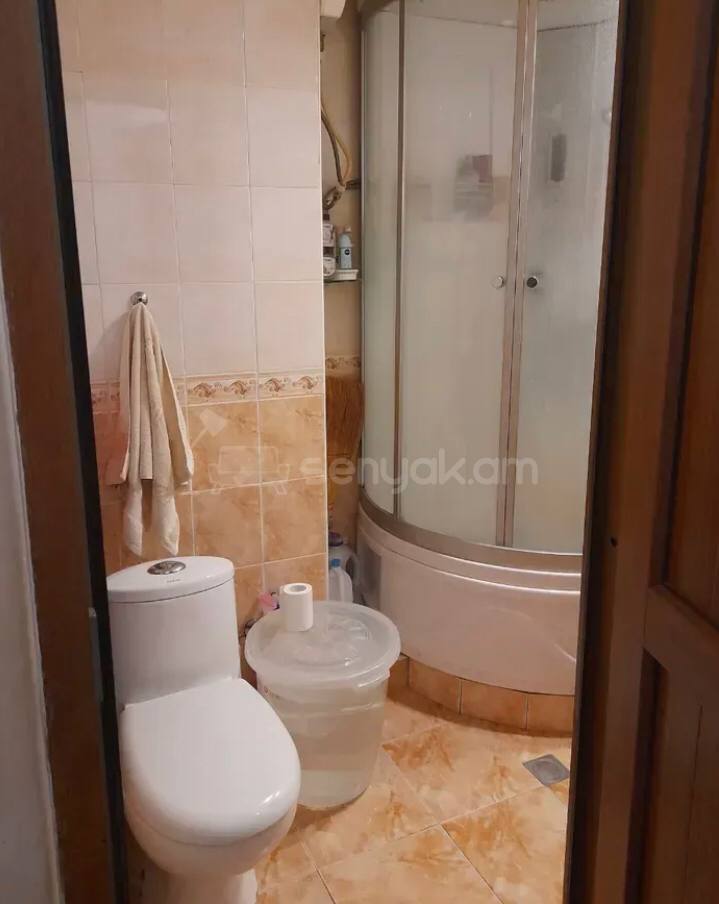 3 Սենյականոց Բնակարան Քարե Շենքում, 58քմ, 4/5 հարկ, Կոսմետիկ Վերանորոգված
