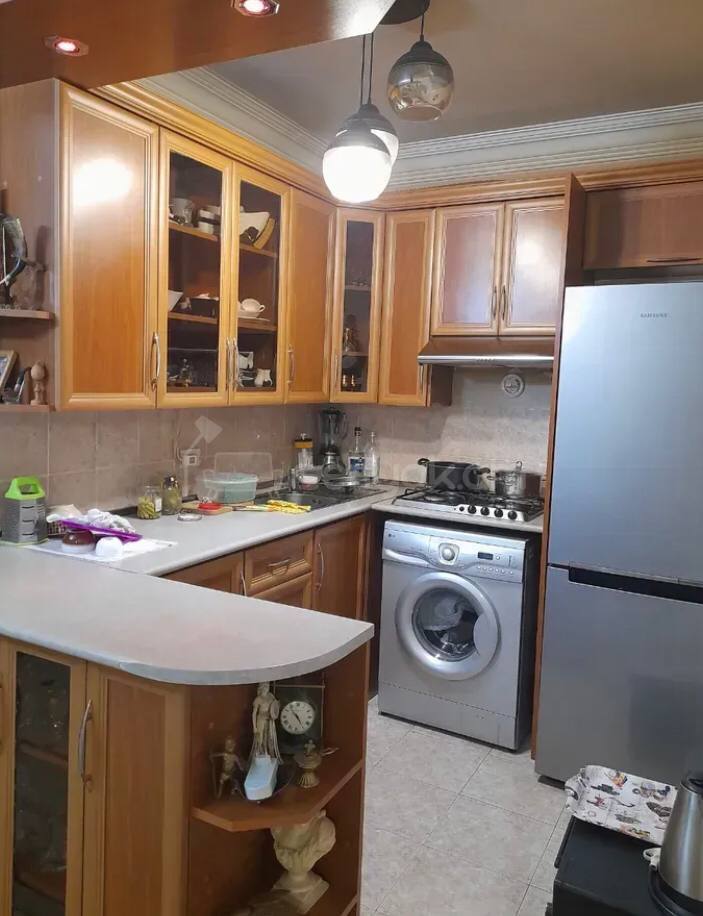 3 Սենյականոց Բնակարան Քարե Շենքում, 58քմ, 4/5 հարկ, Կոսմետիկ Վերանորոգված