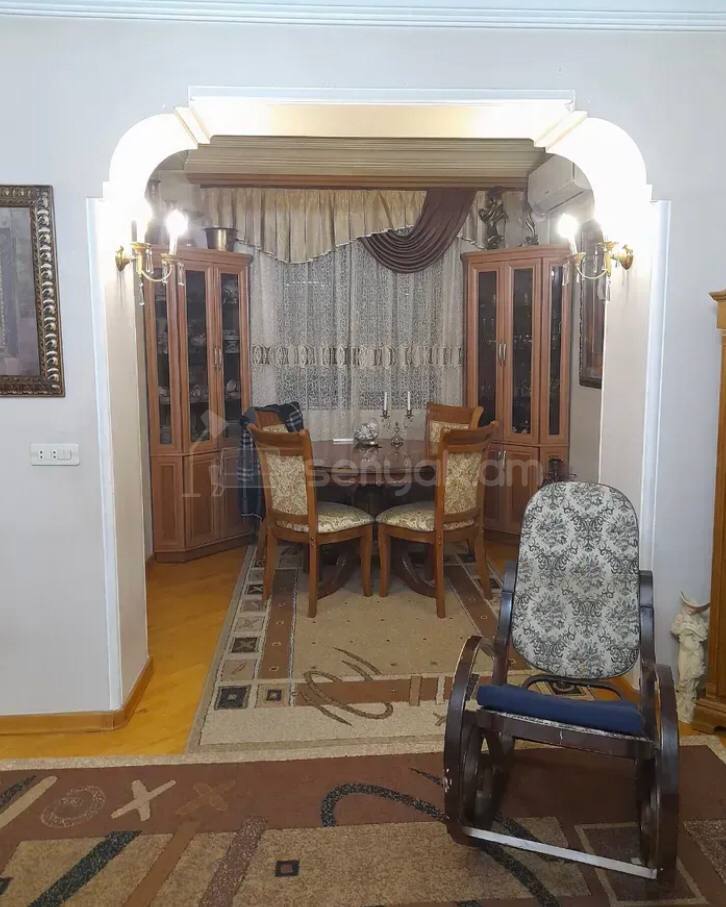 3 Սենյականոց Բնակարան Քարե Շենքում, 58քմ, 4/5 հարկ, Կոսմետիկ Վերանորոգված