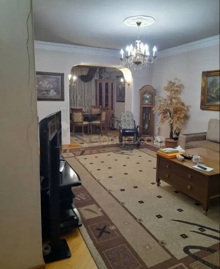3 Սենյականոց Բնակարան Քարե Շենքում, 58քմ, 4/5 հարկ, Կոսմետիկ Վերանորոգված