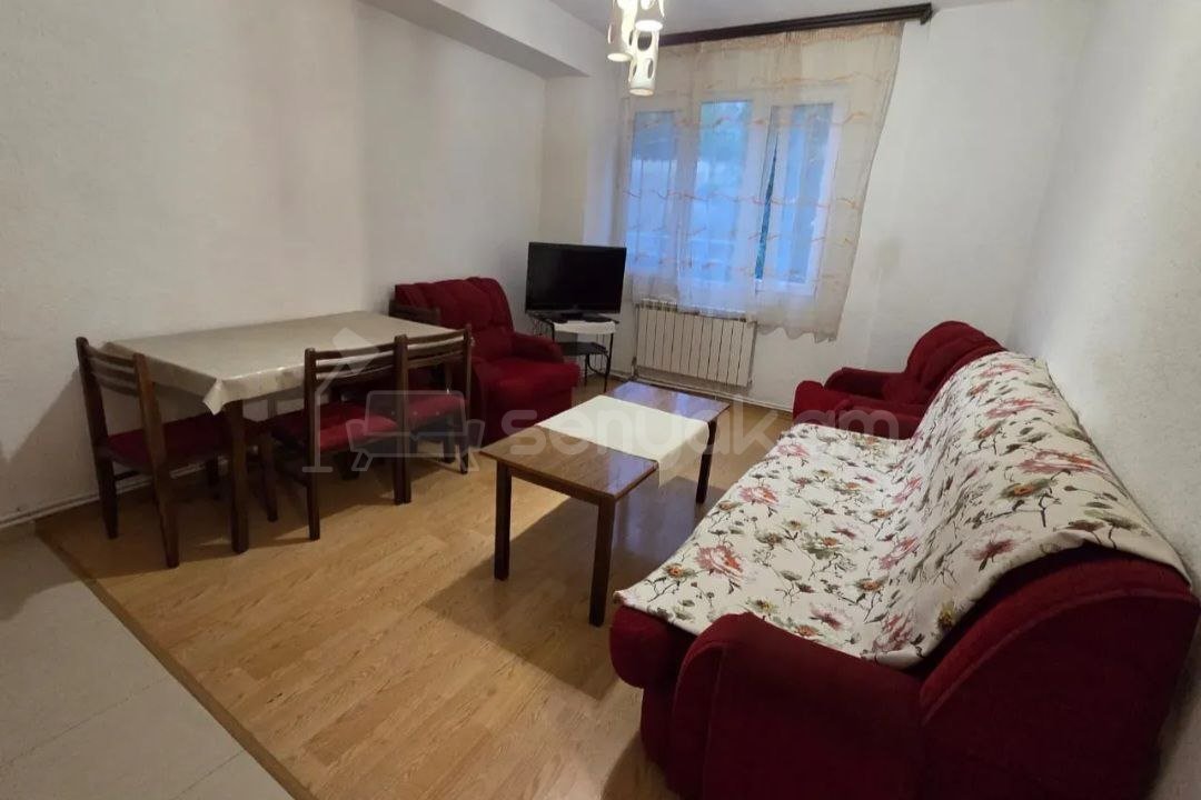 2 Սենյականոց Բնակարան, 40քմ, 4/9 հարկ, Կոսմետիկ Վերանորոգված, Կահավորված