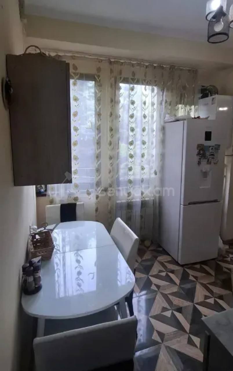 3 Սենյականոց Բնակարան, 65քմ, 3/9 հարկ, Կոսմետիկ Վերանորոգված