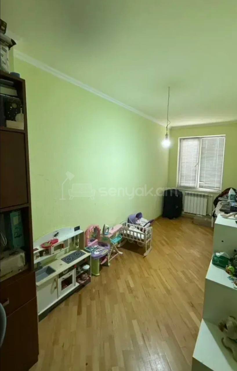 4 Սենյականոց Բնակարան, 89քմ, 5/5 հարկ, Կապիտալ Վերանորոգված
