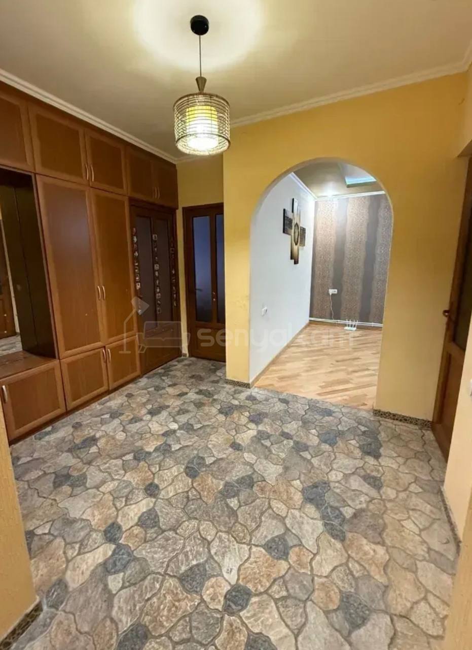4 Սենյականոց Բնակարան, 89քմ, 5/5 հարկ, Կապիտալ Վերանորոգված
