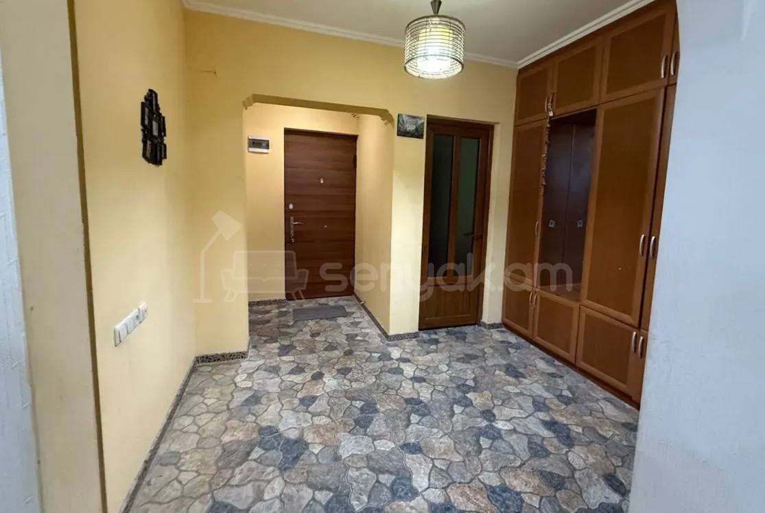 4 Սենյականոց Բնակարան, 89քմ, 5/5 հարկ, Կապիտալ Վերանորոգված
