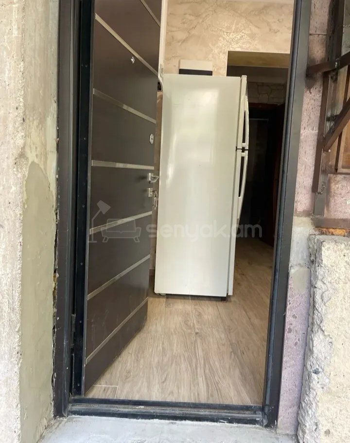 2 Սենյականոց Բնակարան, 50քմ, 1/9 հարկ, Նորմալ Վիճակում, Կահավորված