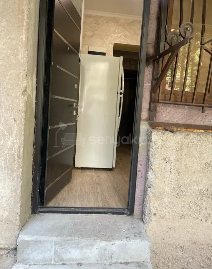 2 Սենյականոց Բնակարան, 50քմ, 1/9 հարկ, Նորմալ Վիճակում, Կահավորված