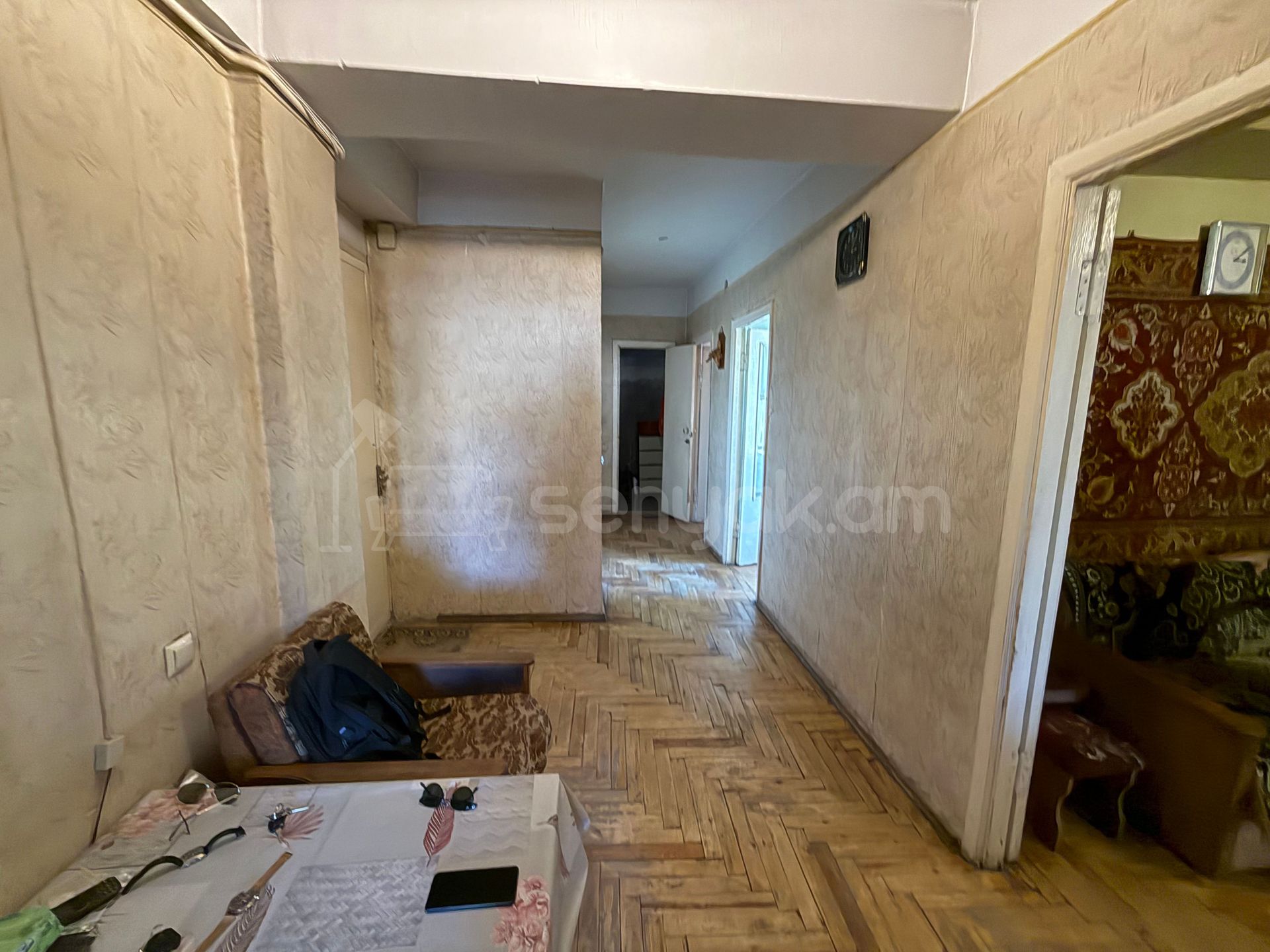 3 Սենյականոց Բնակարան Քարե Շենքում, 81քմ, 5/5 հարկ, Պետական Վիճակում