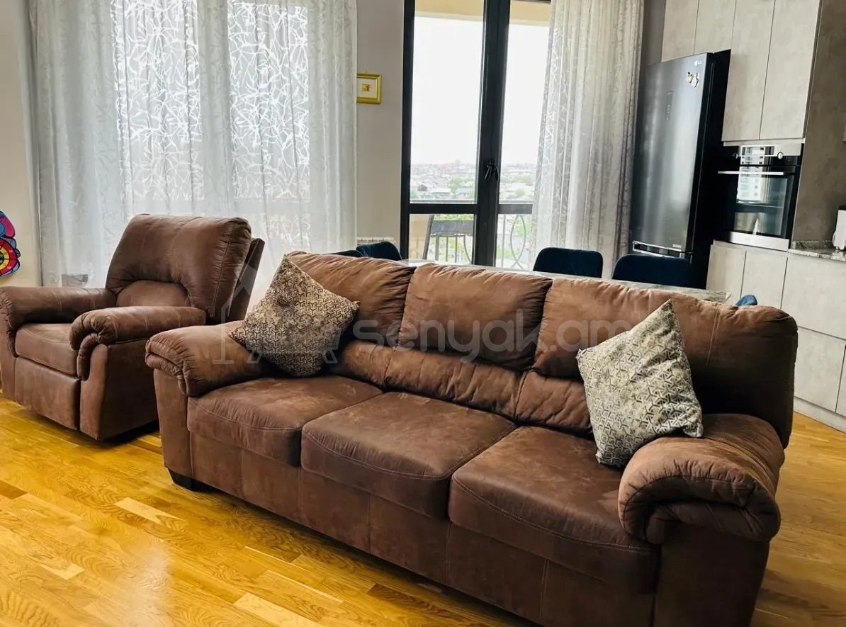 3 Սենյականոց Բնակարան Նորակառույցում, 77քմ, 9/18 հարկ, Կապիտալ Վերանորոգված, Կահավորված, Արևկող