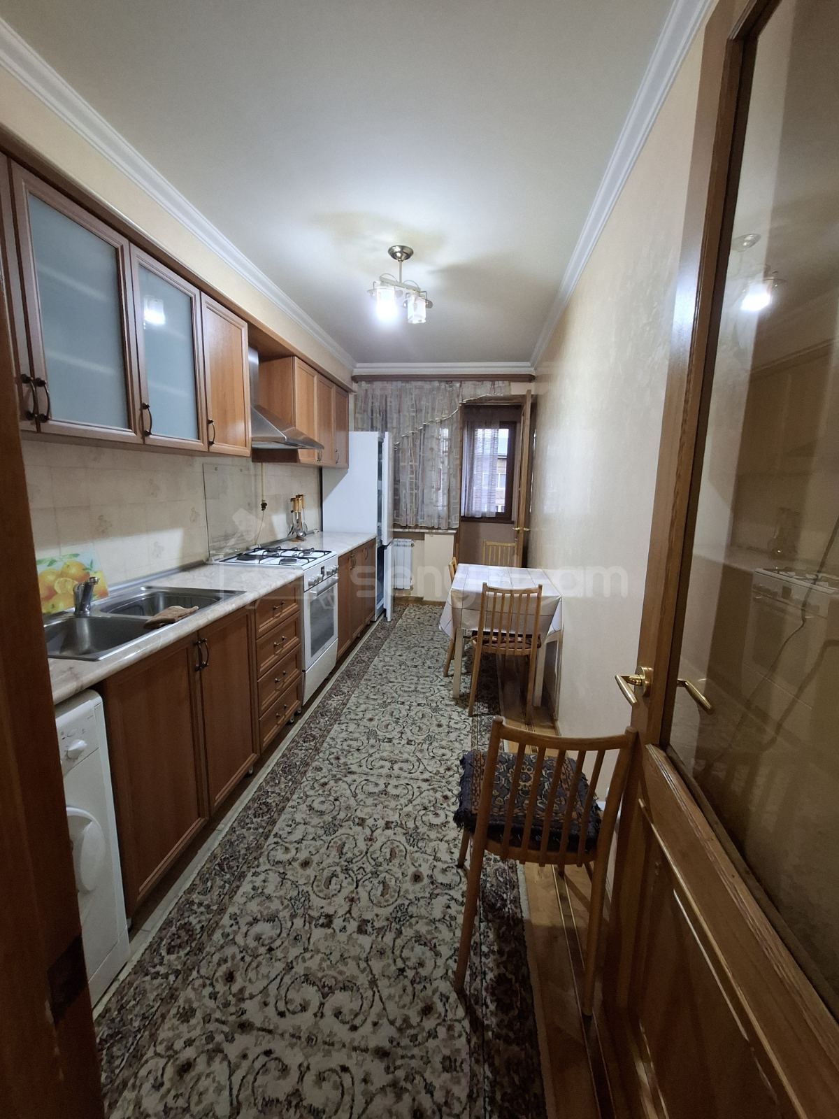 3 Սենյականոց Բնակարան Քարե Շենքում, 96քմ, 6/7 հարկ, Կապիտալ Վերանորոգված, Կահավորված, Արևկող