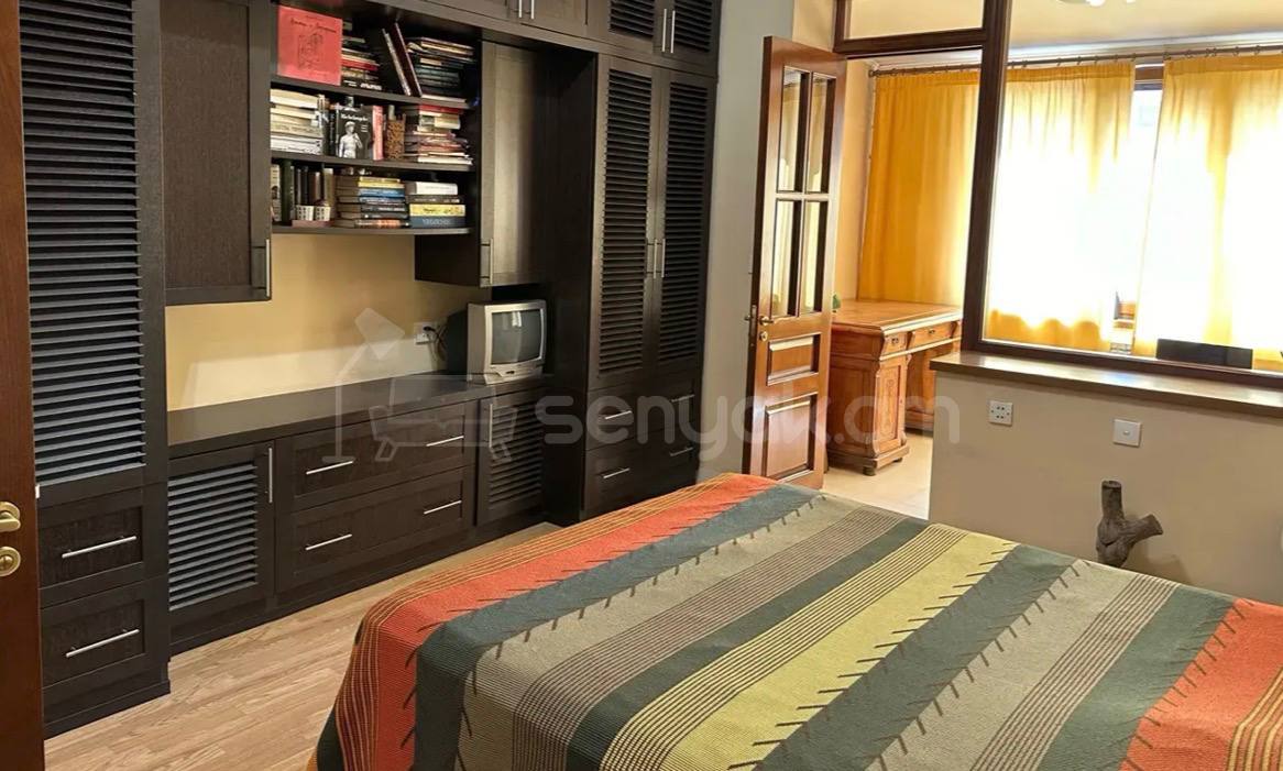 3 Սենյականոց Բնակարան Քարե Շենքում, 85քմ, 5/5 հարկ, Կապիտալ Վերանորոգված