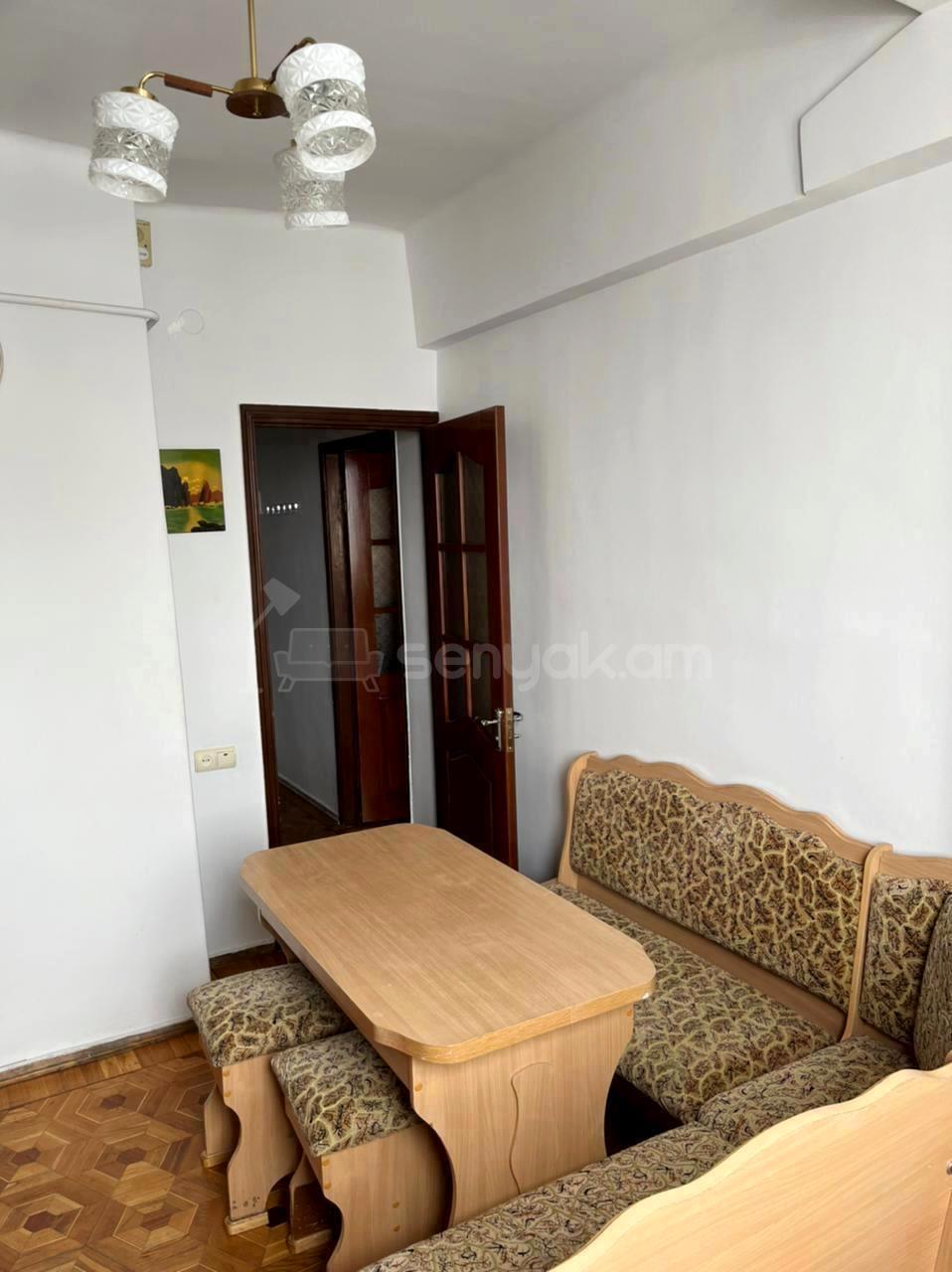 1 Սենյականոց Բնակարան, 50քմ, 4/9 հարկ, Կապիտալ Վերանորոգված, Կահավորված, Արևկող
