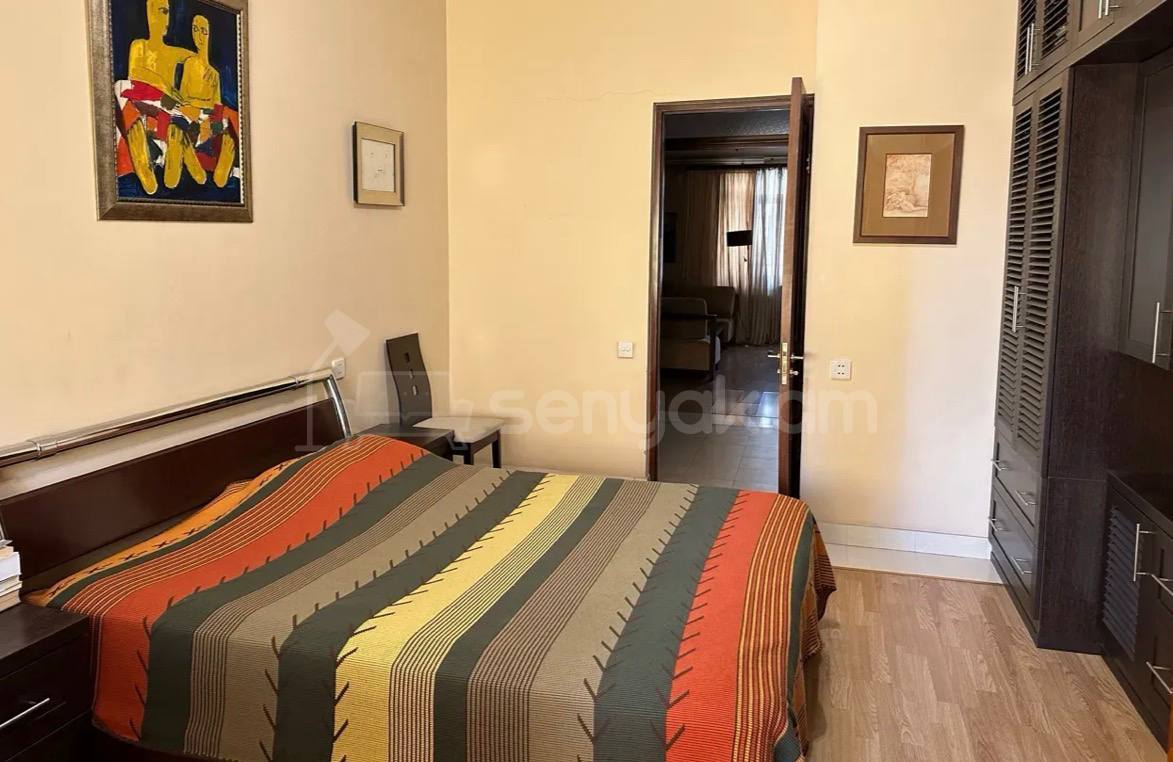 3 Սենյականոց Բնակարան Քարե Շենքում, 111քմ, 5/5 հարկ, Կապիտալ Վերանորոգված