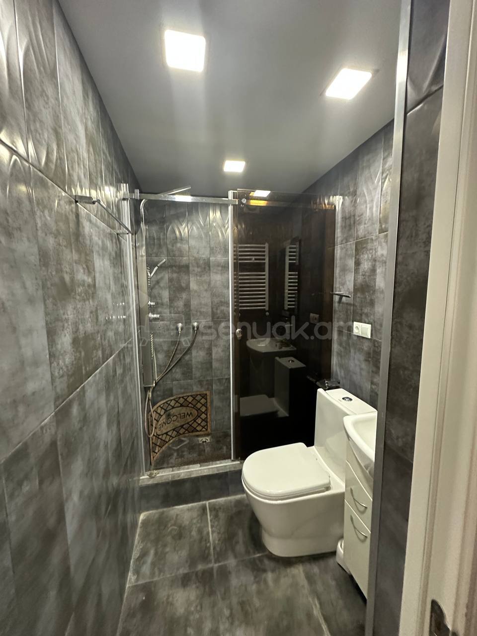 4 Սենյականոց Բնակարան Նորակառույցում, 130քմ, 6/6 հարկ, Դիզայներական Վերանորոգված, Կահավորված