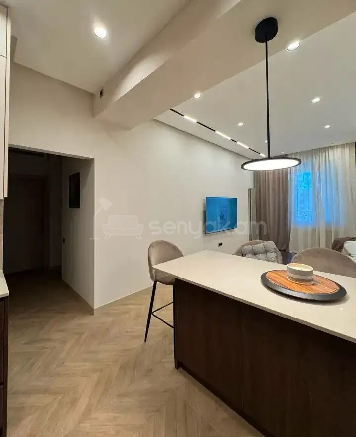 3 Սենյականոց Բնակարան Նորակառույցում, 80քմ, 11/12 հարկ, Դիզայներական Վերանորոգված, Կահավորված