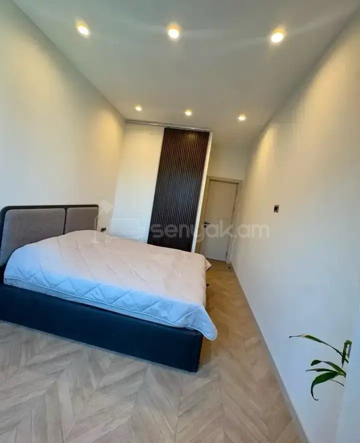 3 Սենյականոց Բնակարան Նորակառույցում, 80քմ, 11/12 հարկ, Դիզայներական Վերանորոգված, Կահավորված