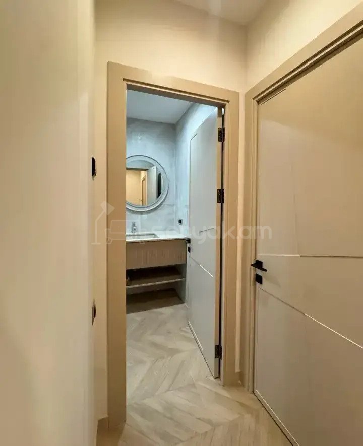 3 Սենյականոց Բնակարան Նորակառույցում, 80քմ, 11/12 հարկ, Դիզայներական Վերանորոգված, Կահավորված