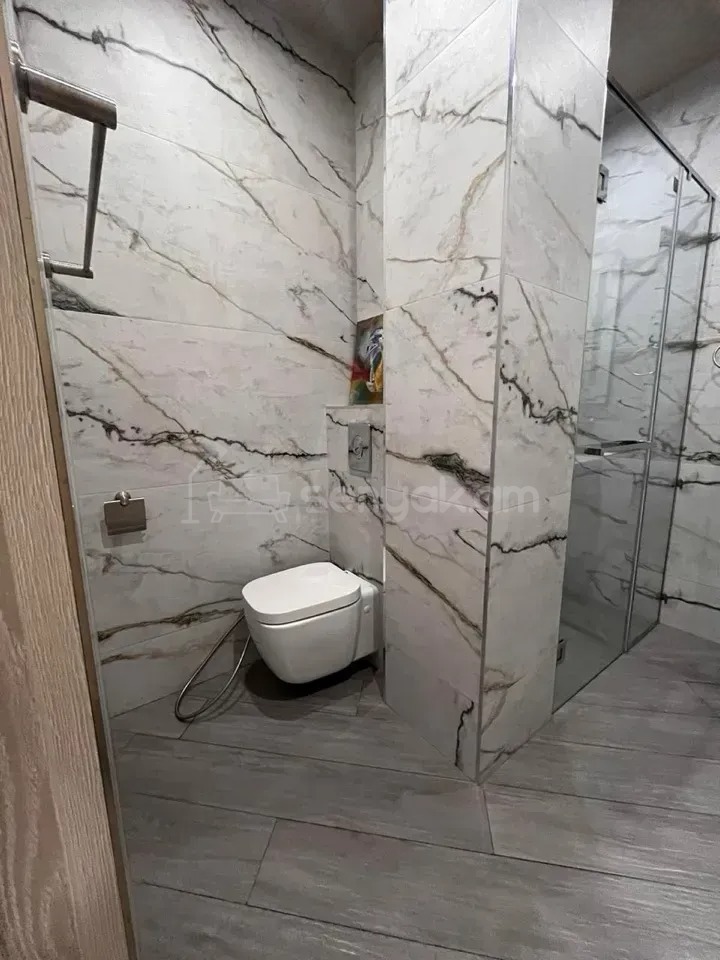 2 Սենյականոց Բնակարան Նորակառույցում, 67քմ, 2/3 հարկ, Կապիտալ Վերանորոգված, Կահավորված