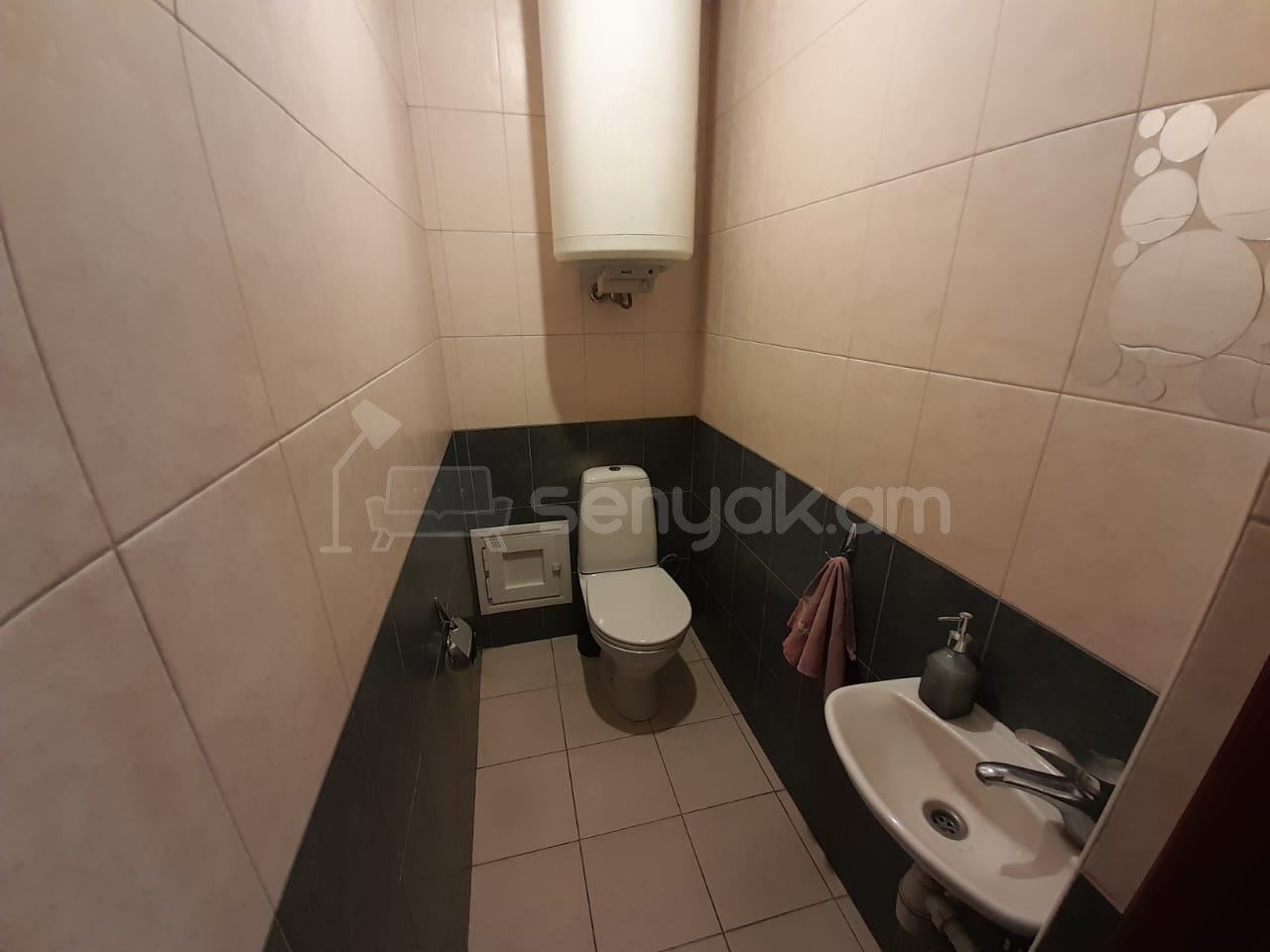 4 Սենյականոց Բնակարան Քարե Շենքում, 120քմ, 6/6 հարկ, Կապիտալ Վերանորոգված