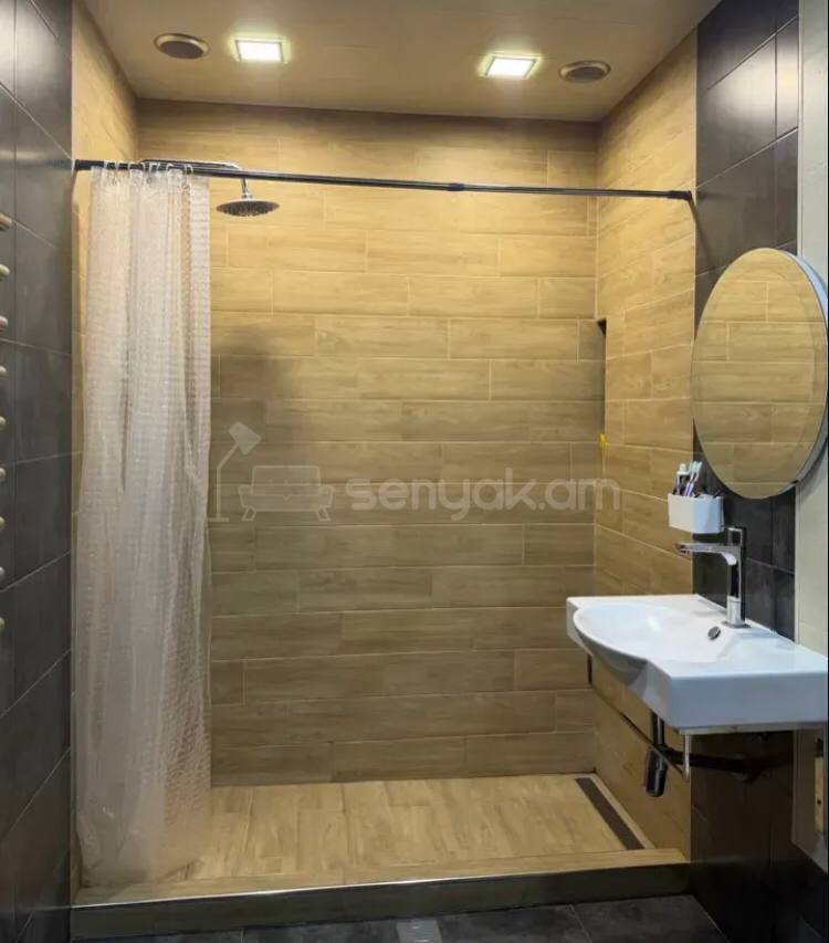 2 Սենյականոց Բնակարան, 67քմ, 2/9 հարկ, Կապիտալ Վերանորոգված