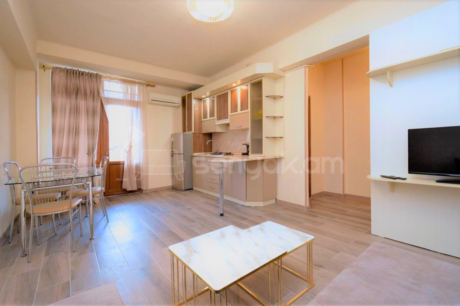2 Սենյականոց Բնակարան, 42քմ, 5/10 հարկ, Դիզայներական Վերանորոգված