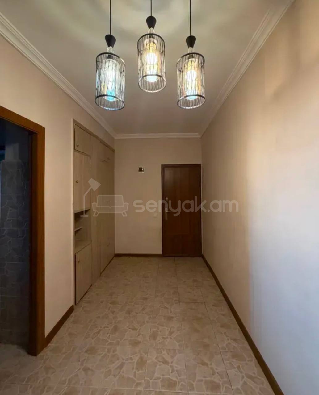4 Սենյականոց Բնակարան, 84քմ, 1/9 հարկ, Կապիտալ Վերանորոգված