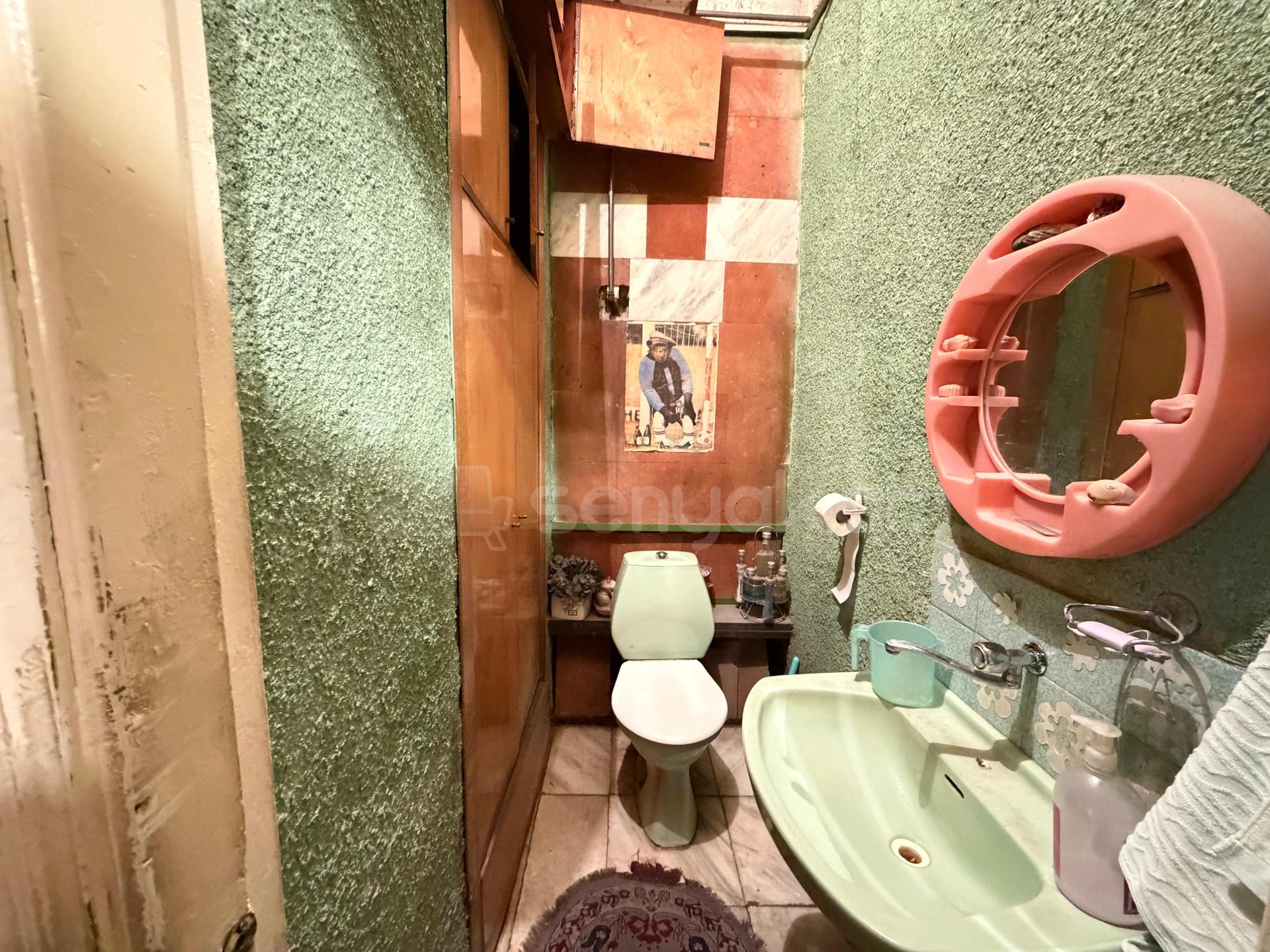3 Սենյականոց Բնակարան Քարե Շենքում, 123քմ, 2/4 հարկ, Պետական Վիճակում