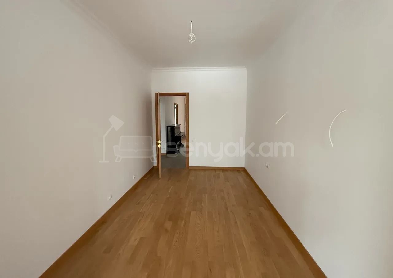 3 Սենյականոց Բնակարան Քարե Շենքում, 93քմ, 2/5 հարկ, Կապիտալ Վերանորոգված