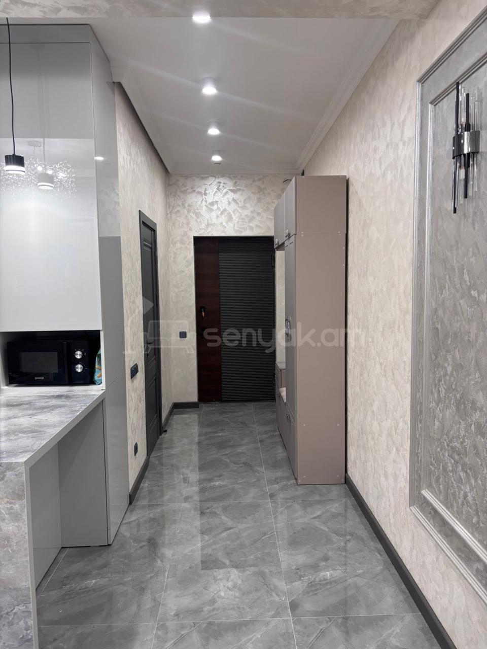 3 Սենյականոց Բնակարան Նորակառույցում, 90քմ, 4/16 հարկ, Դիզայներական Վերանորոգված, Կահավորված, Արևկող
