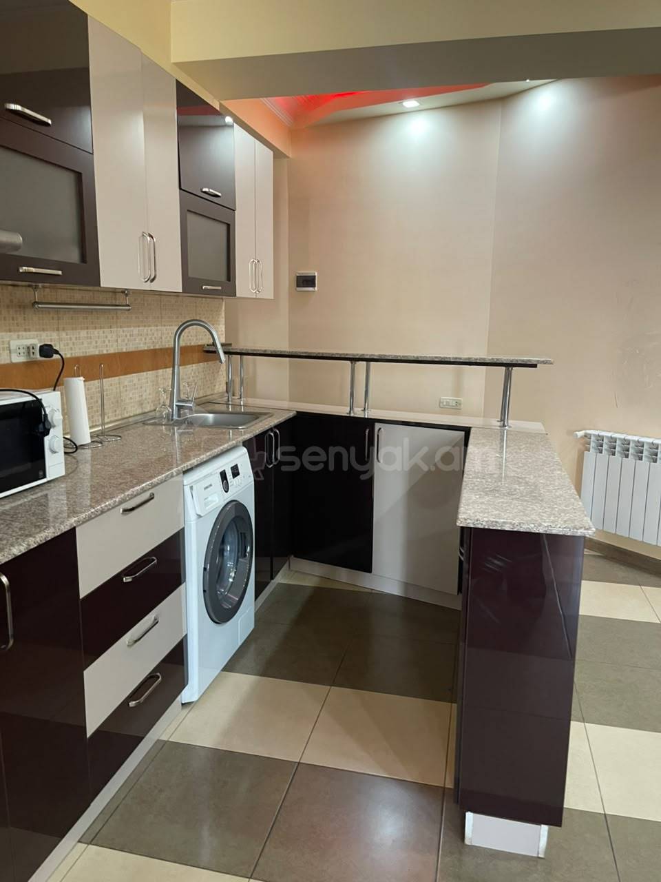 1 Սենյականոց Բնակարան, 58քմ, 4/13 հարկ, Կապիտալ Վերանորոգված, Կահավորված