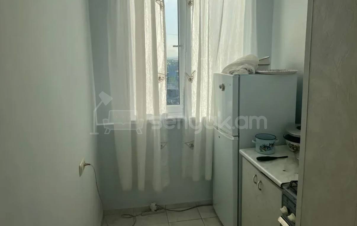 2 Սենյականոց Բնակարան Քարե Շենքում, 65քմ, 5/5 հարկ, Կոսմետիկ Վերանորոգված