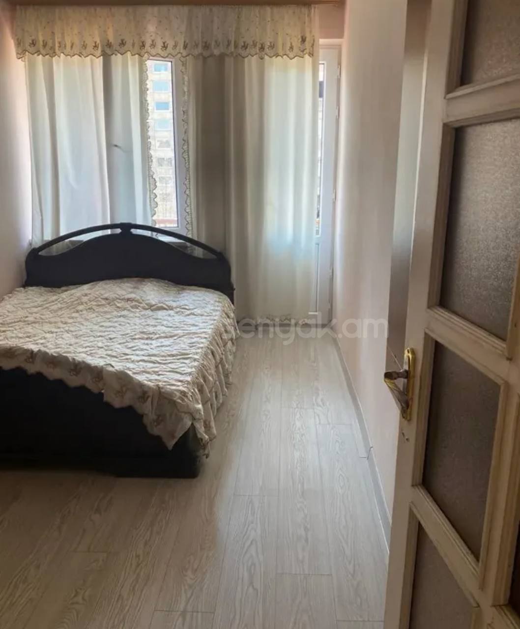 2 Սենյականոց Բնակարան Քարե Շենքում, 65քմ, 5/5 հարկ, Կոսմետիկ Վերանորոգված