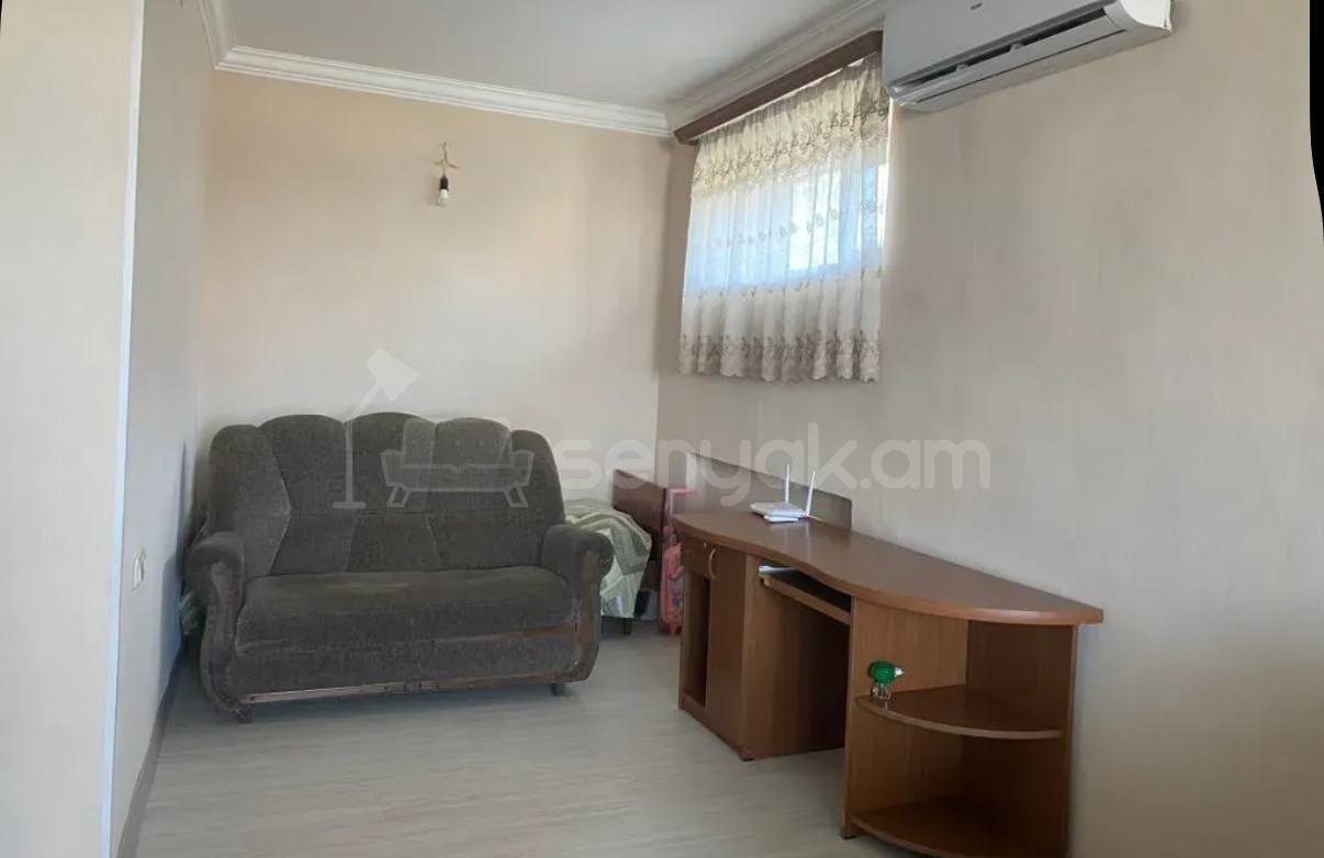 2 Սենյականոց Բնակարան Քարե Շենքում, 65քմ, 5/5 հարկ, Կոսմետիկ Վերանորոգված