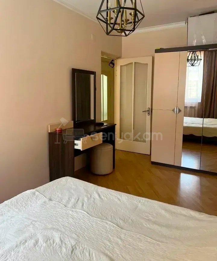 3 Սենյականոց Բնակարան, 77քմ, 3/9 հարկ, Նորմալ Վիճակում