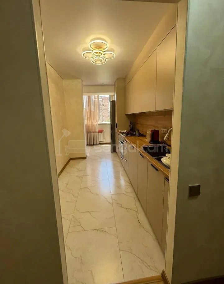 3 Սենյականոց Բնակարան, 80քմ, 4/9 հարկ, Կապիտալ Վերանորոգված
