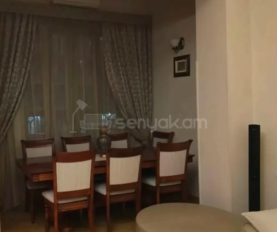 3 Սենյականոց Բնակարան Քարե Շենքում, 85քմ, 1/4 հարկ, Կապիտալ Վերանորոգված, Կահավորված