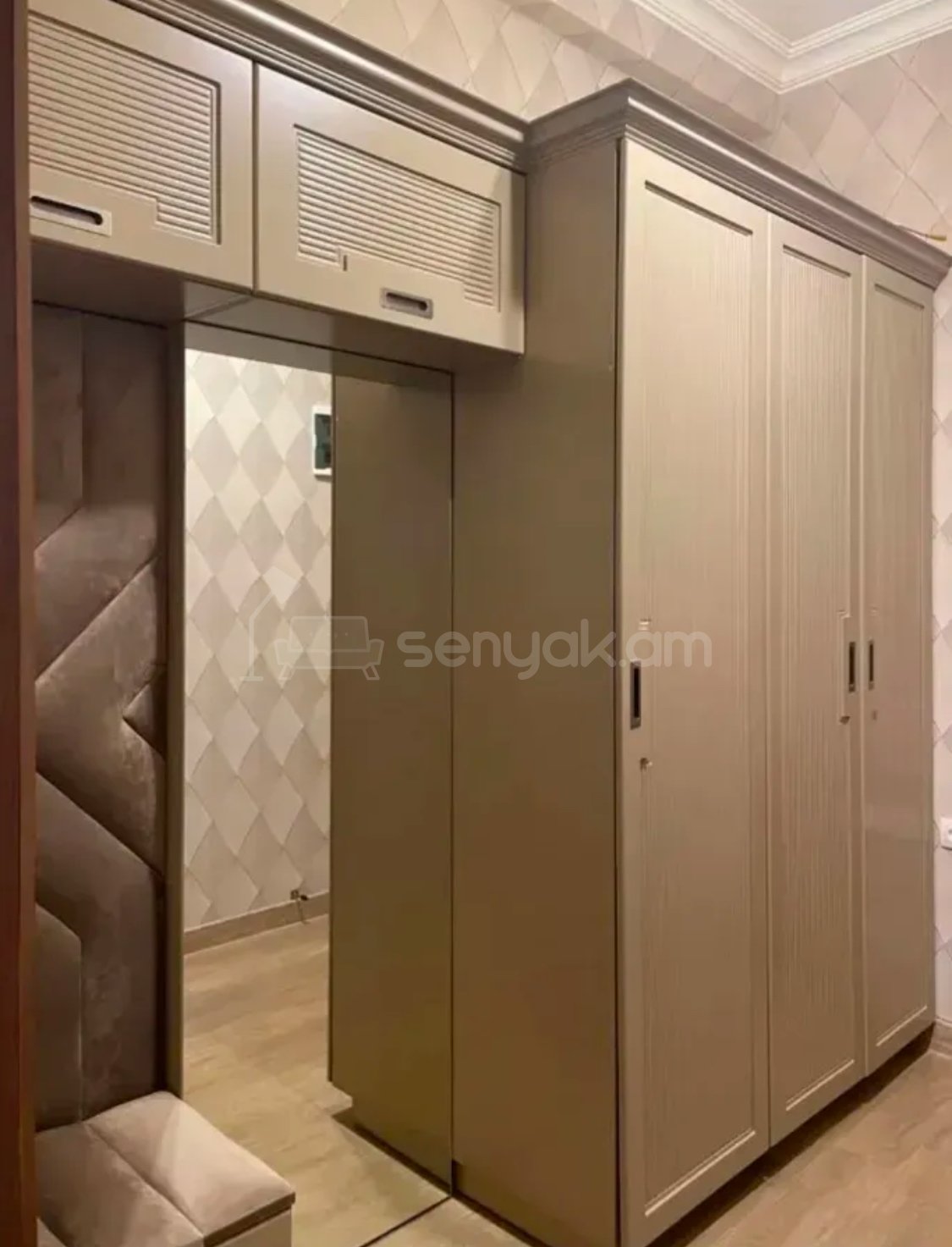 3 Սենյականոց Բնակարան Քարե Շենքում, 85քմ, 1/4 հարկ, Կապիտալ Վերանորոգված, Կահավորված
