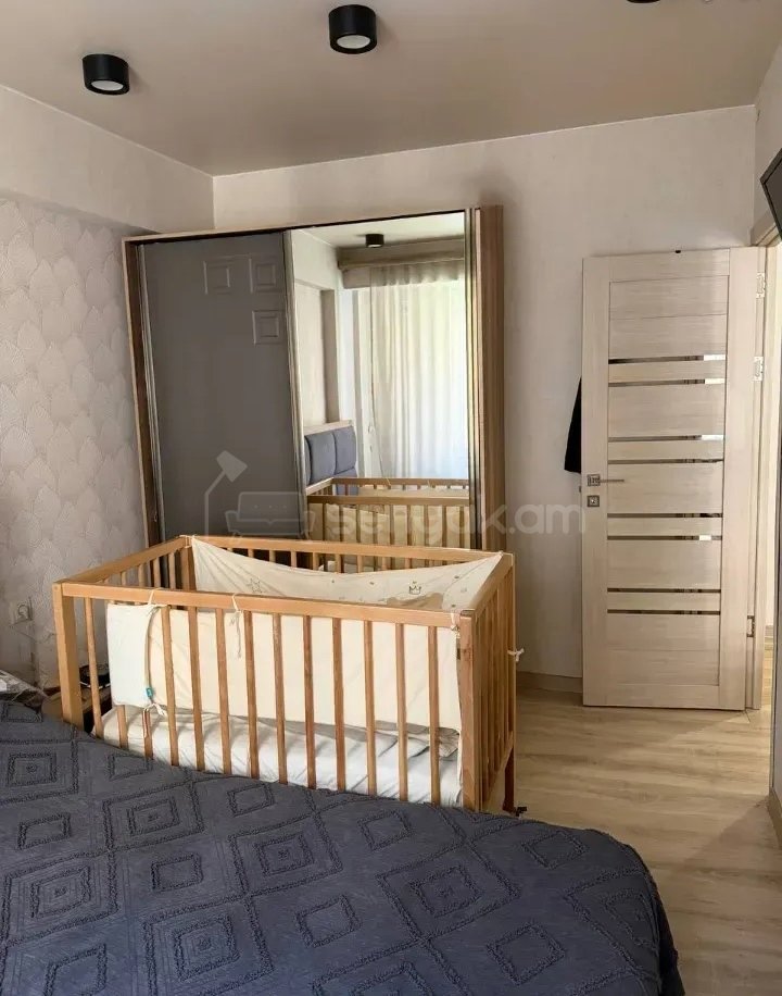 2 Սենյականոց Բնակարան Քարե Շենքում, 40քմ, 5/7 հարկ, Կապիտալ Վերանորոգված